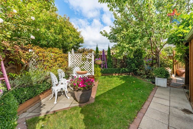 Photo of property in 44 Woodland Mews, Wainuiomata, Lower Hutt, 5014