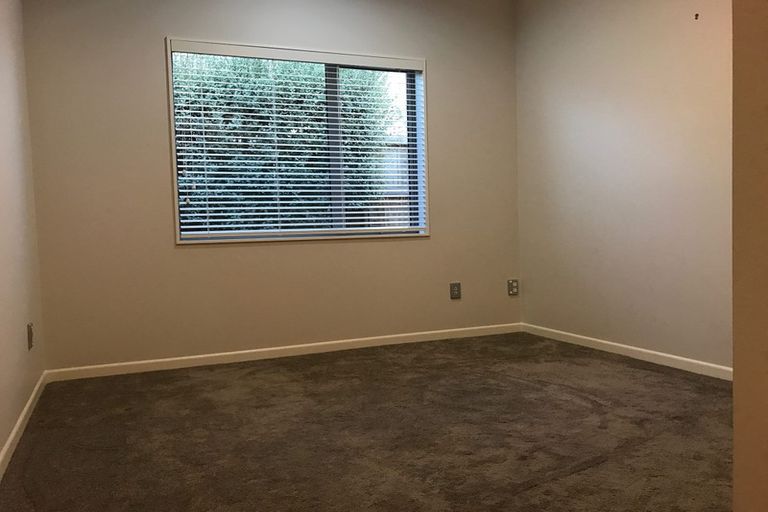 Photo of property in 48 Butler Stoney Crescent, Silverdale, 0932