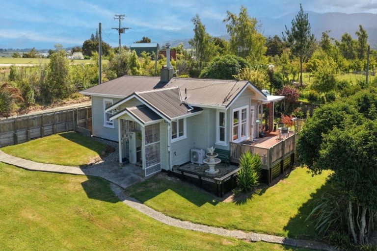 Photo of property in 71 Flett Road, Lower Moutere, Upper Moutere, 7175