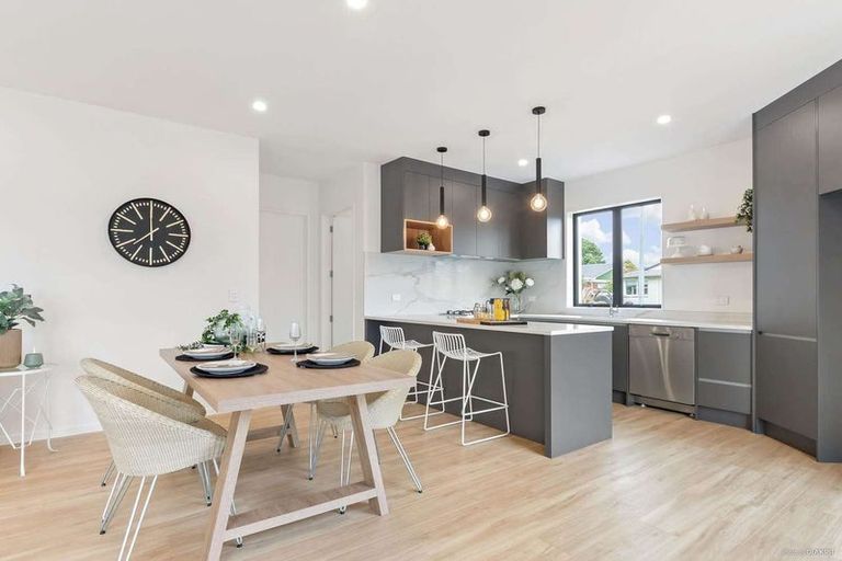 Photo of property in 17a Stanniland Street, Sunnyhills, Auckland, 2010