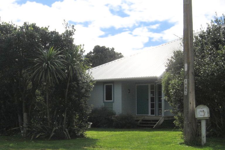 Photo of property in 22 Hall Road, Pataua North, Whangarei, 0175