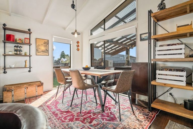 Photo of property in 14 Station Road, Takanini, 2112