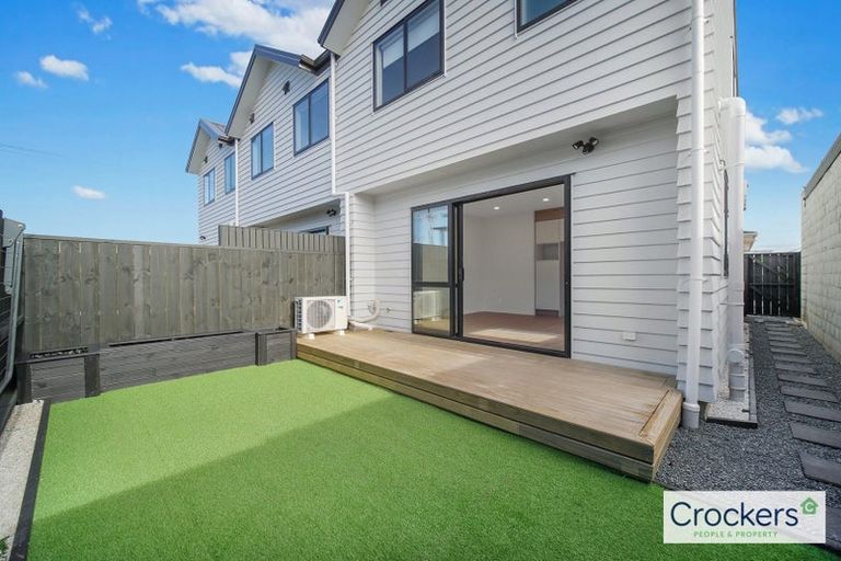 Photo of property in 83c Russell Road, Manurewa, Auckland, 2102