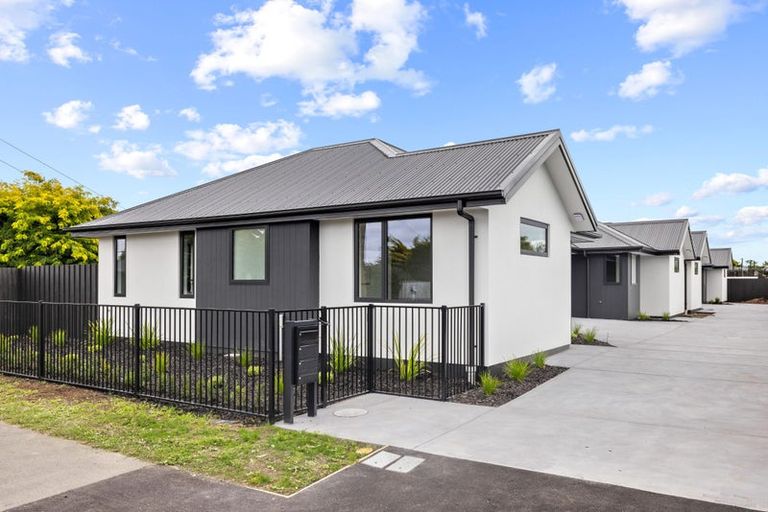 Photo of property in 1/7 Cossar Street, Burwood, Christchurch, 8083