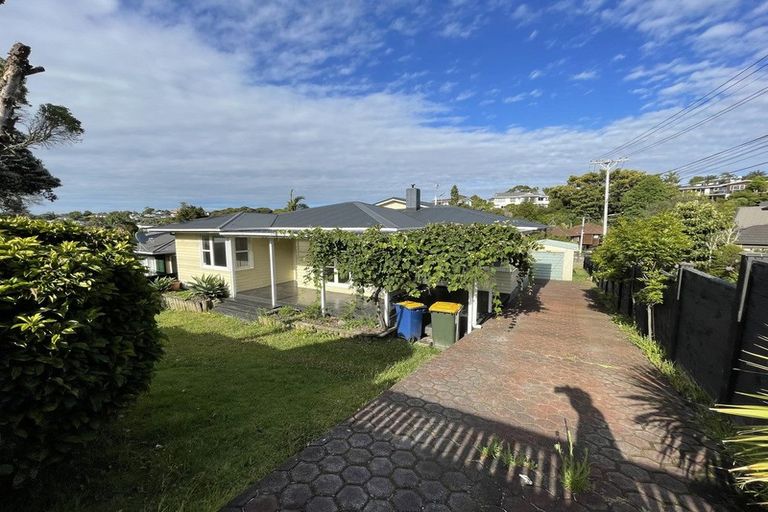 Photo of property in 68 Lake Road, Northcote, Auckland, 0627