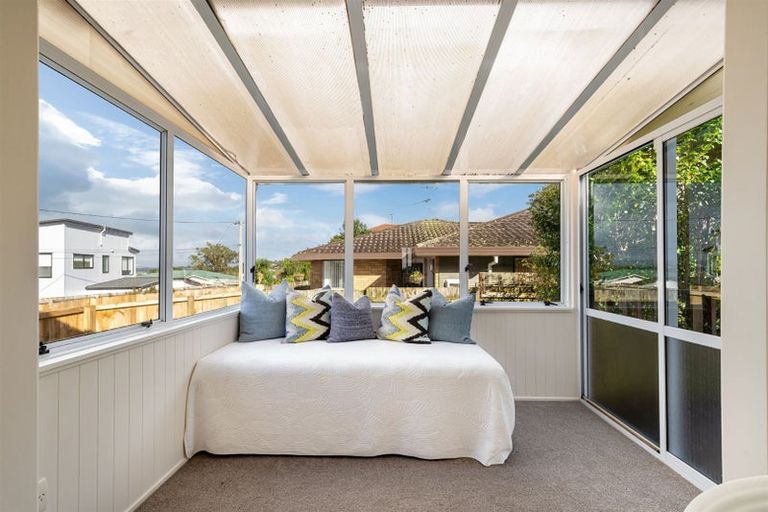 Photo of property in 1/516 Glenfield Road, Bayview, Auckland, 0629