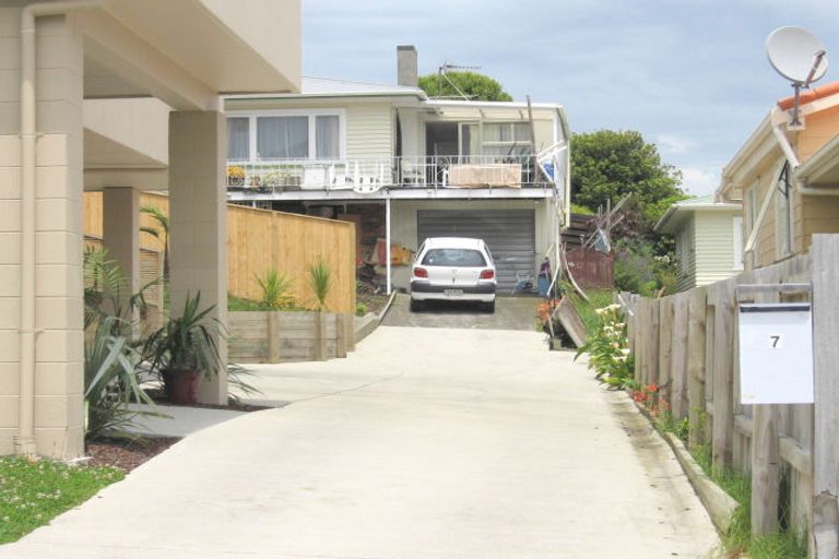 Photo of property in 7 Winifred Avenue, Bayview, Auckland, 0629