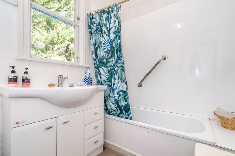 Photo of property in 36 Pensher Street, Waitahuna, Lawrence, 9593