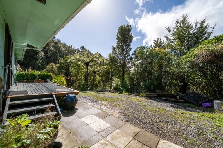 Photo of property in 44 Ngahere Street, Stokes Valley, Lower Hutt, 5019