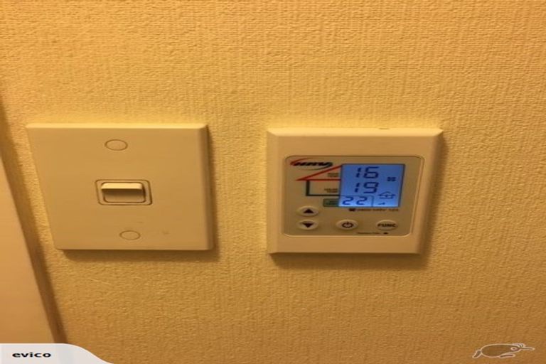 Photo of property in 355 Pakuranga Road, Pakuranga Heights, Auckland, 2010