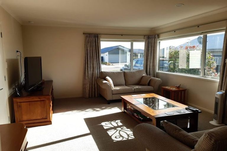 Photo of property in 33 Whakatomo Place, Havelock North, 4130
