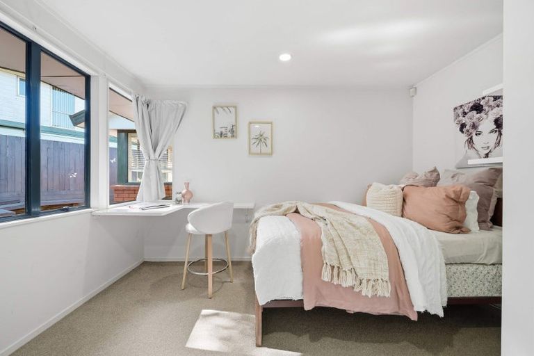 Photo of property in 2/18 Stredwick Drive, Torbay, Auckland, 0630