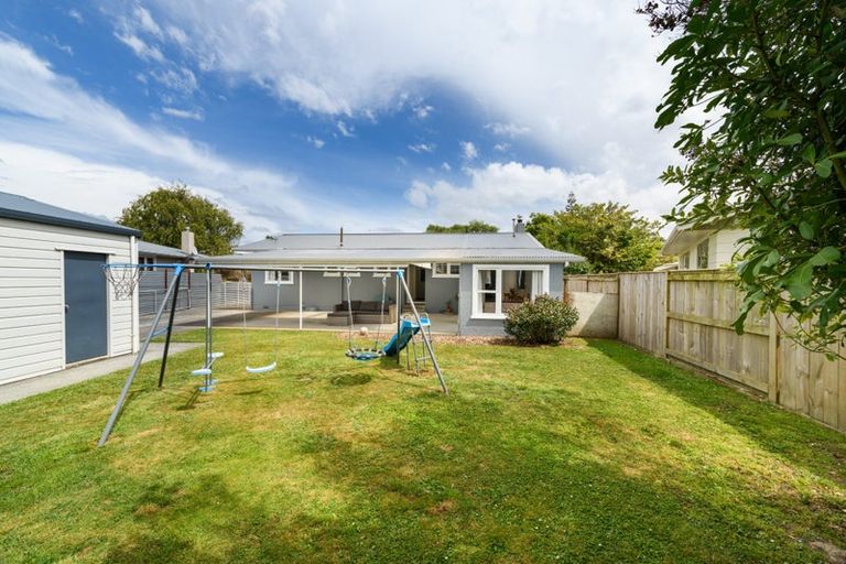 Photo of property in 126 Ruamahanga Crescent, Terrace End, Palmerston North, 4410