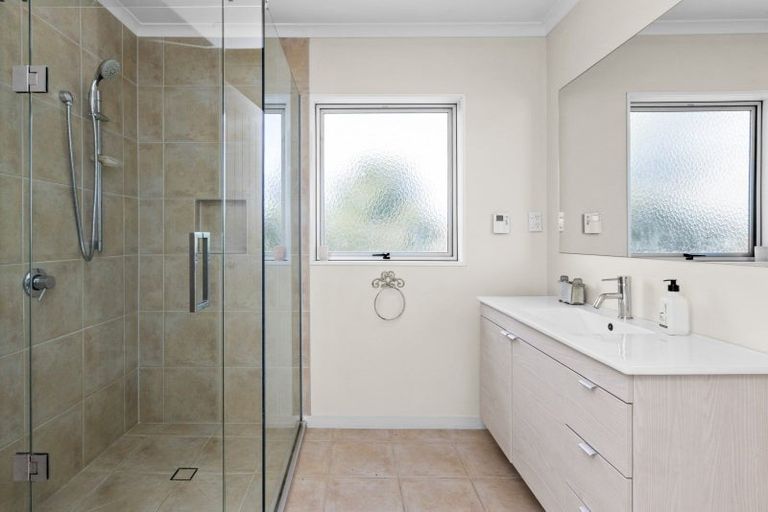 Photo of property in 56 Mcelwee Street, Jervoistown, Napier, 4112