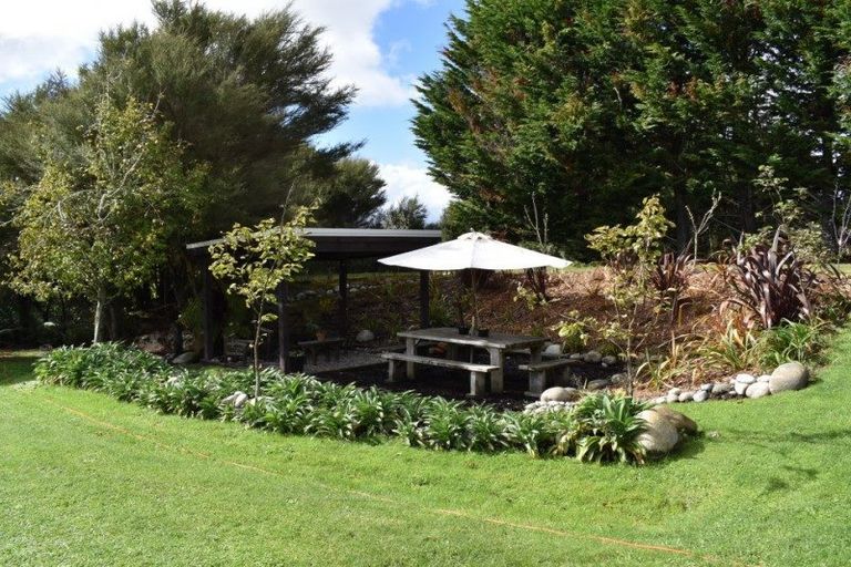 Photo of property in 240 Alma Road, Westport, 7892