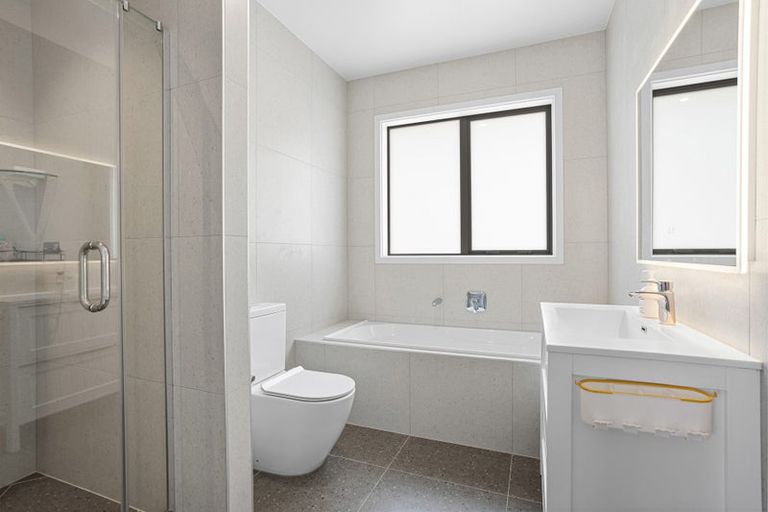 Photo of property in 11 Pacific Heights Road, Orewa, 0931