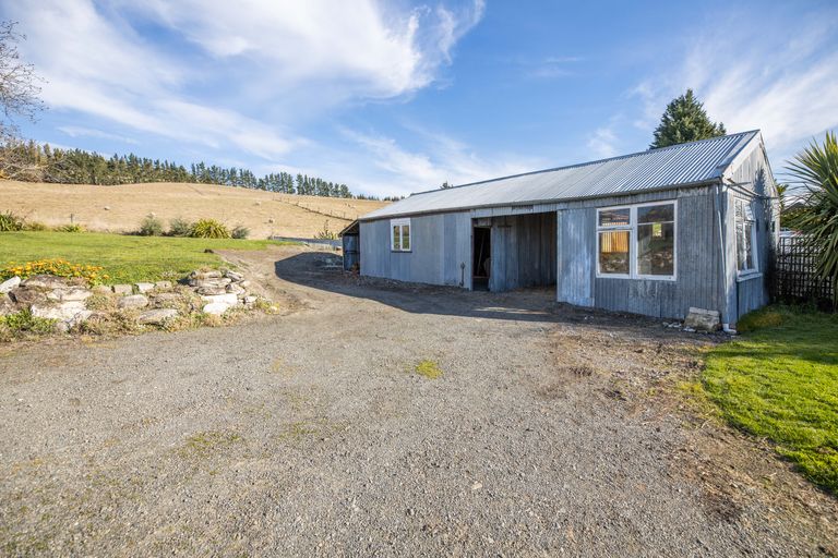 Photo of property in 19 Oxford Street, Waikari, 7420