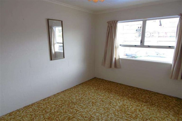 Photo of property in 71 Govett Avenue, Frankleigh Park, New Plymouth, 4310