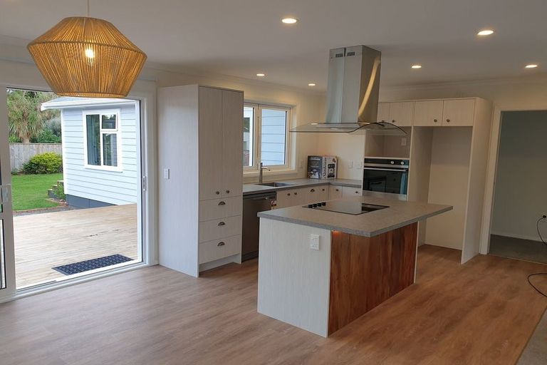 Photo of property in 42 Matatua Road, Raumati Beach, Paraparaumu, 5032