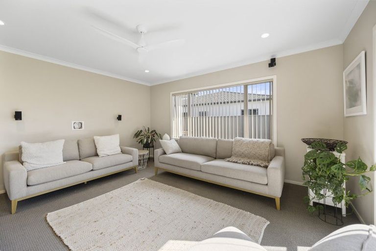 Photo of property in 14 Palliser Place, Poraiti, Napier, 4112