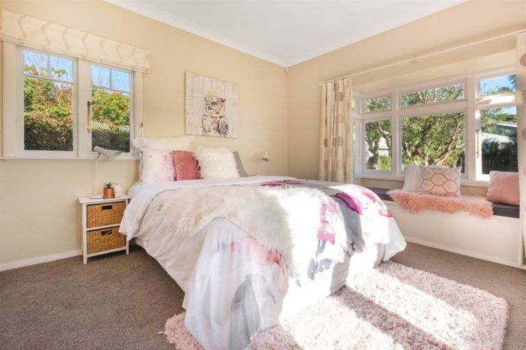 Photo of property in 128 Paremata Road, Paremata, Porirua, 5024