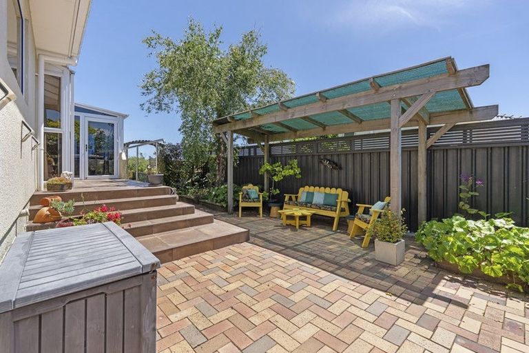 Photo of property in 50 Leslie Street, Waitara, 4320