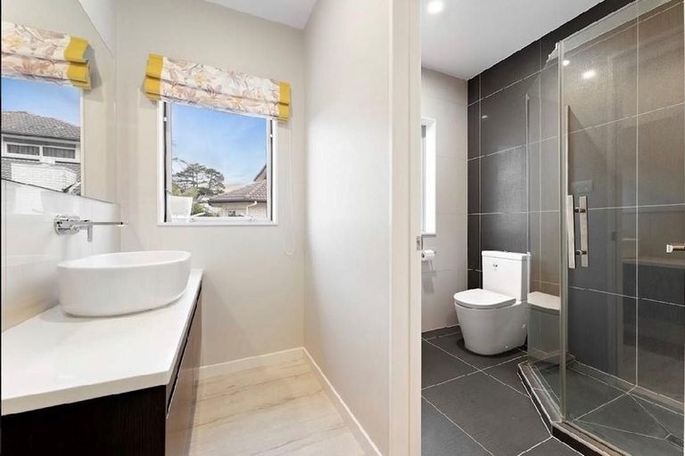 Photo of property in 120c Fairview Avenue, Fairview Heights, Auckland, 0632