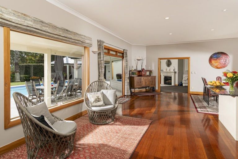 Photo of property in 174 Upper Harbour Drive, Greenhithe, Auckland, 0632