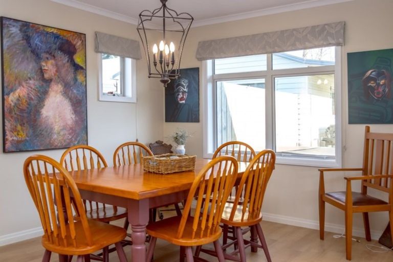 Photo of property in 14a Cotter Street, Greytown, 5712