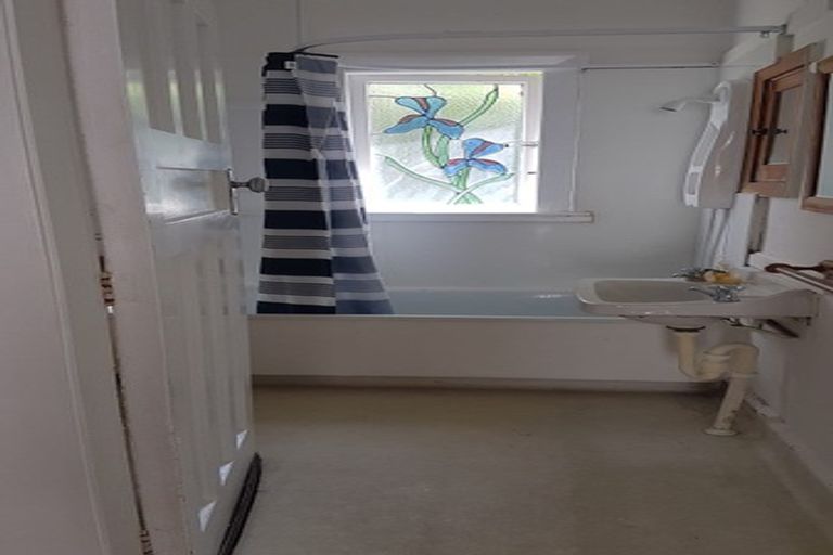 Photo of property in 51 Farnham Street, Mornington, Wellington, 6021