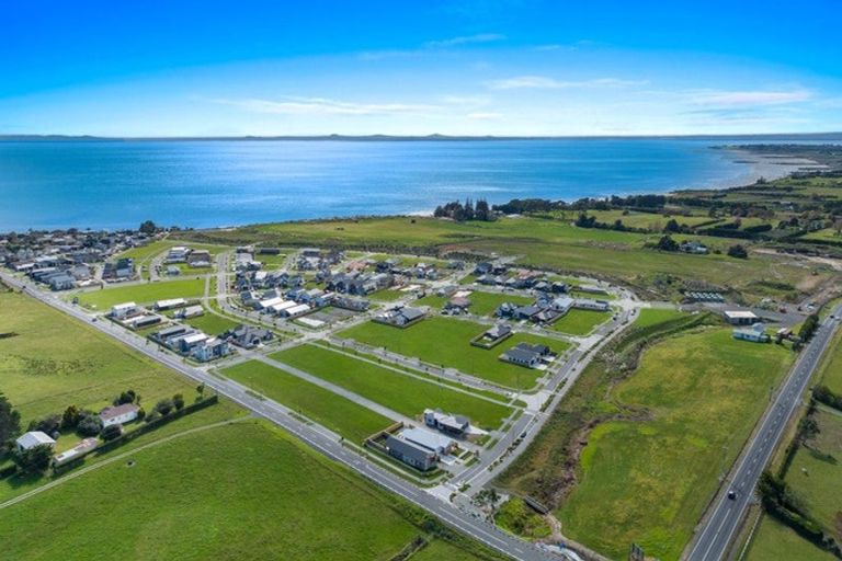 Photo of property in 113 Mutetai Road, Clarks Beach, 2122