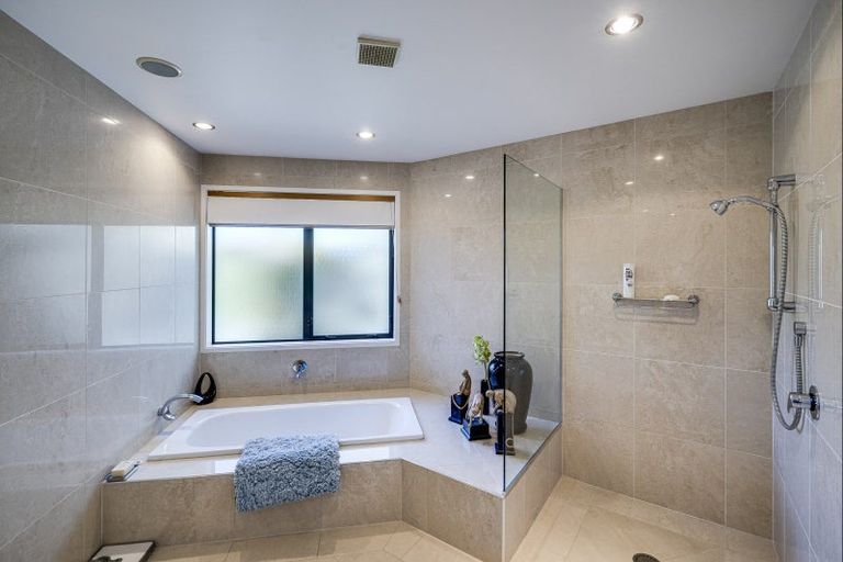 Photo of property in 8 Saint Hill Lane, Havelock North, 4130