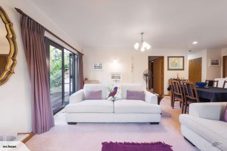 Photo of property in 117 East Coast Road, Castor Bay, Auckland, 0620
