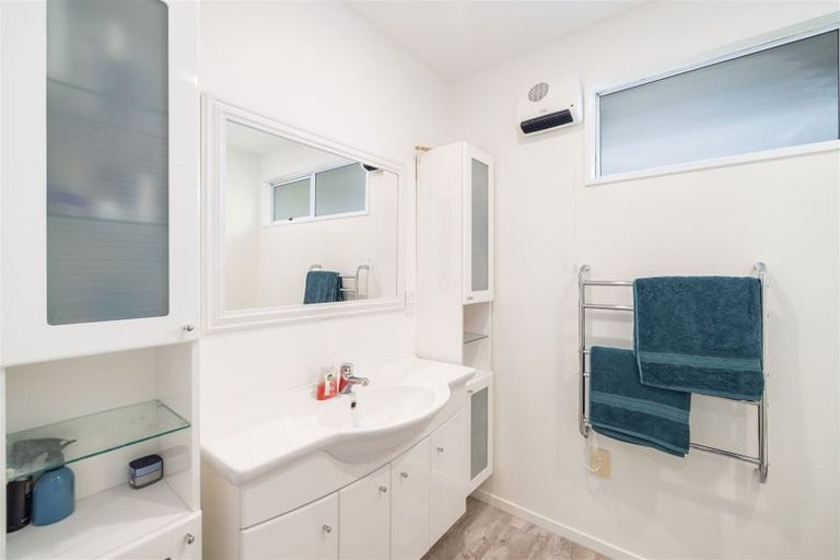 Photo of property in 6 Pasadena Place, Harewood, Christchurch, 8051