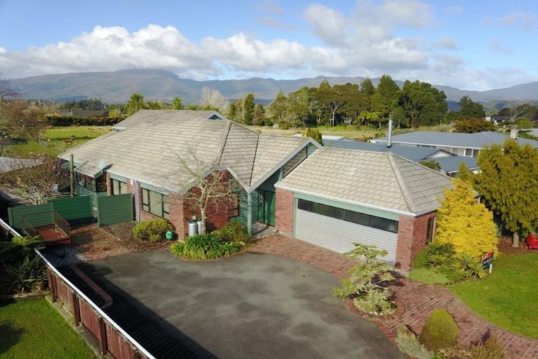 Photo of property in 15 Eastons Road, Westport, 7825