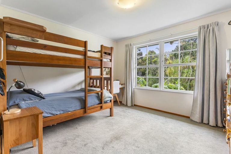 Photo of property in 3 Macnay Way, Murrays Bay, Auckland, 0630