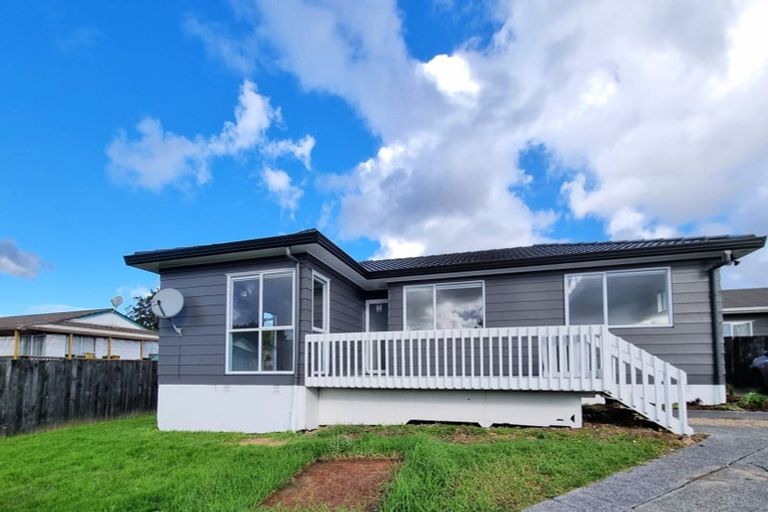 Photo of property in 31 Edwin Freeman Place, Ranui, Auckland, 0612