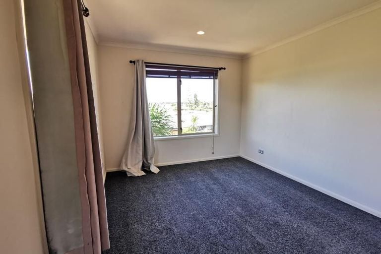 Photo of property in 50 Millennial Way, Orewa, 0931
