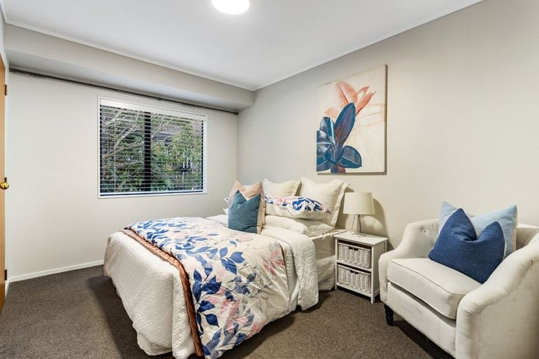 Photo of property in 1/6 Honeysuckle Lane, Mairangi Bay, Auckland, 0630