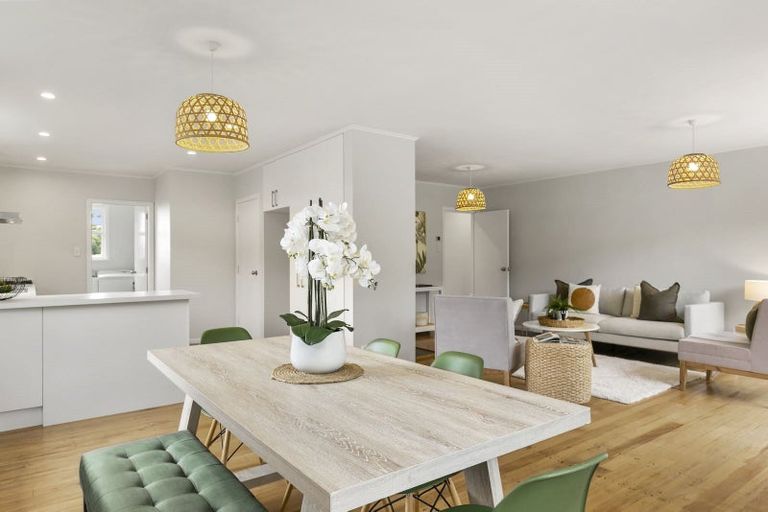 Photo of property in 6 Thurleigh Grove, Karori, Wellington, 6012