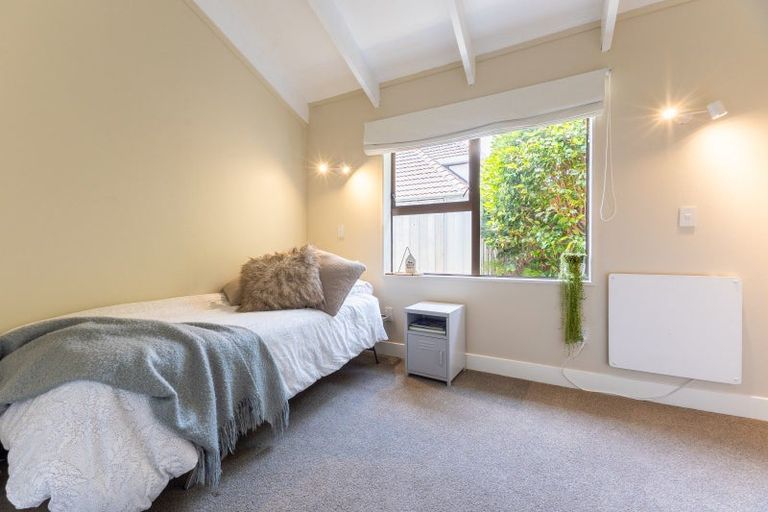 Photo of property in 42 Awanui Drive, Waikanae, 5036