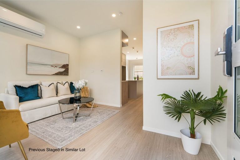 Photo of property in 6c Law Street, Torbay, Auckland, 0630