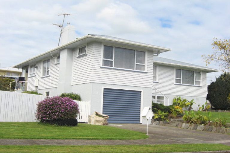 Photo of property in 2 Clearmont Crescent, Blagdon, New Plymouth, 4310