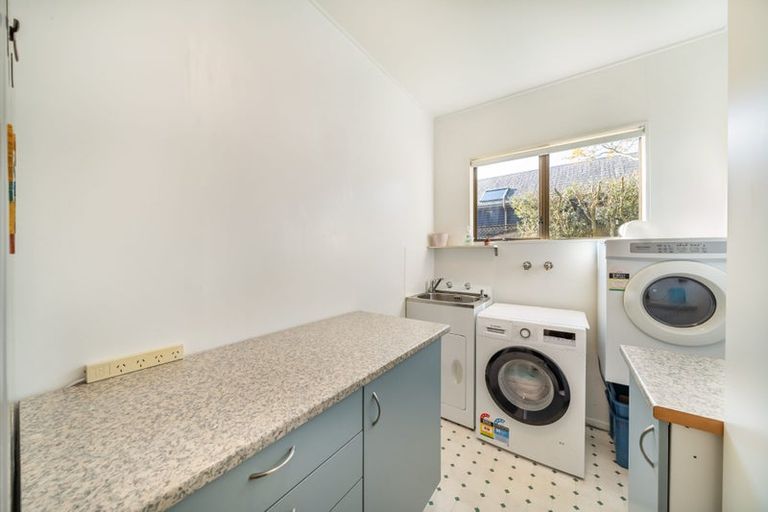 Photo of property in 4 Raynham Way, Silverstream, Upper Hutt, 5019