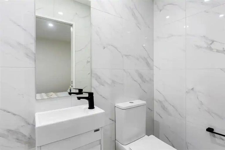 Photo of property in 5/5 Chevis Place, Pakuranga, Auckland, 2010