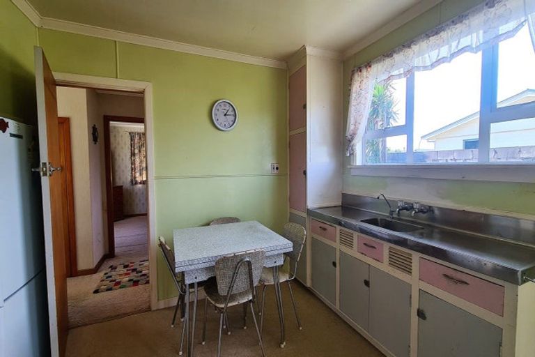 Photo of property in 20 Dieffenbach Street, Opunake, 4616