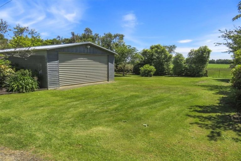 Photo of property in 35 Grove Bush Woodlands Road, Woodlands, Invercargill, 9871