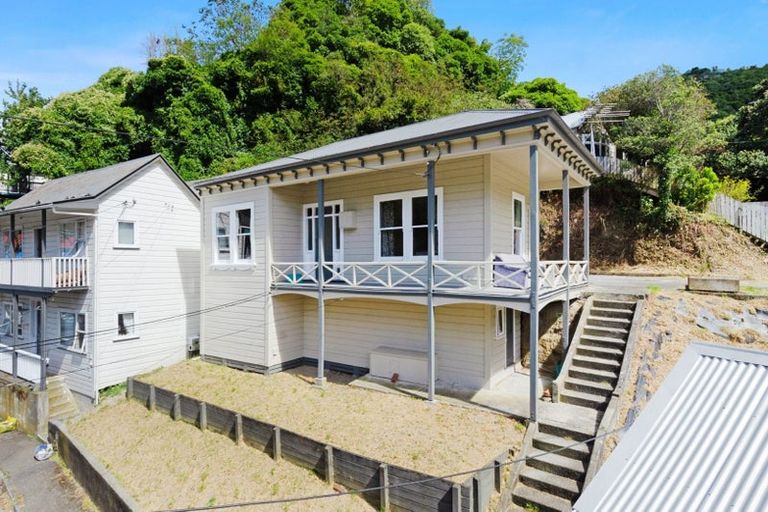 Photo of property in 34 Holloway Road, Aro Valley, Wellington, 6021