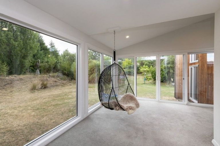 Photo of property in 2 Wineberry Lane, Wanaka, 9305
