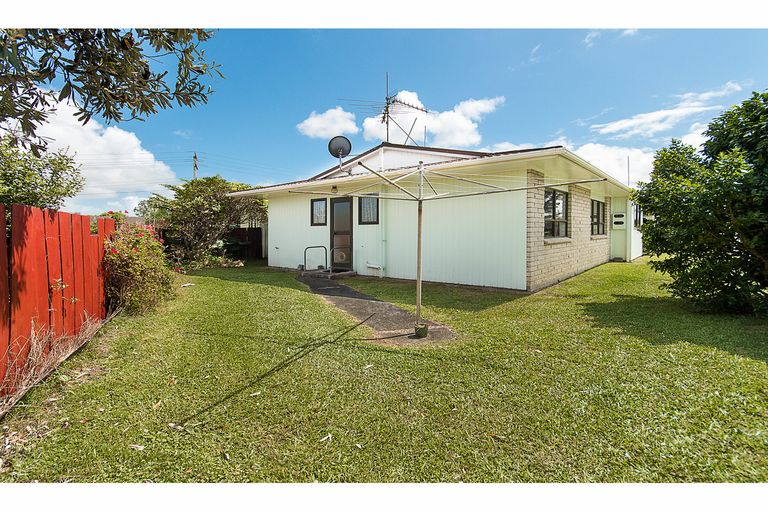 Photo of property in 19c Victoria Avenue, Waiuku, 2123
